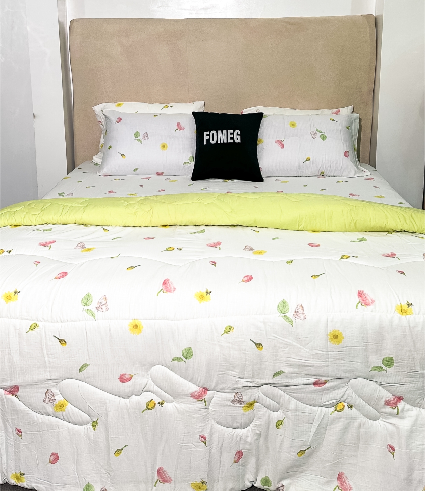 MULTICOLOR FLORAL POLISH DUVET